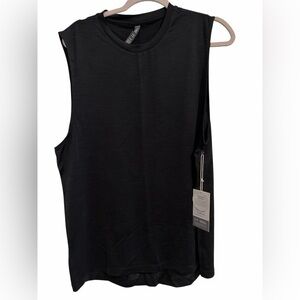 NWT Vuori Men’s Zephyr Muscle Tee. Large